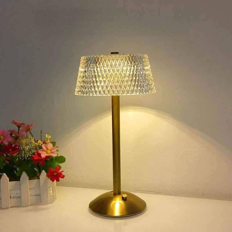 Abajur sem fio Cristal de LED - Elegante