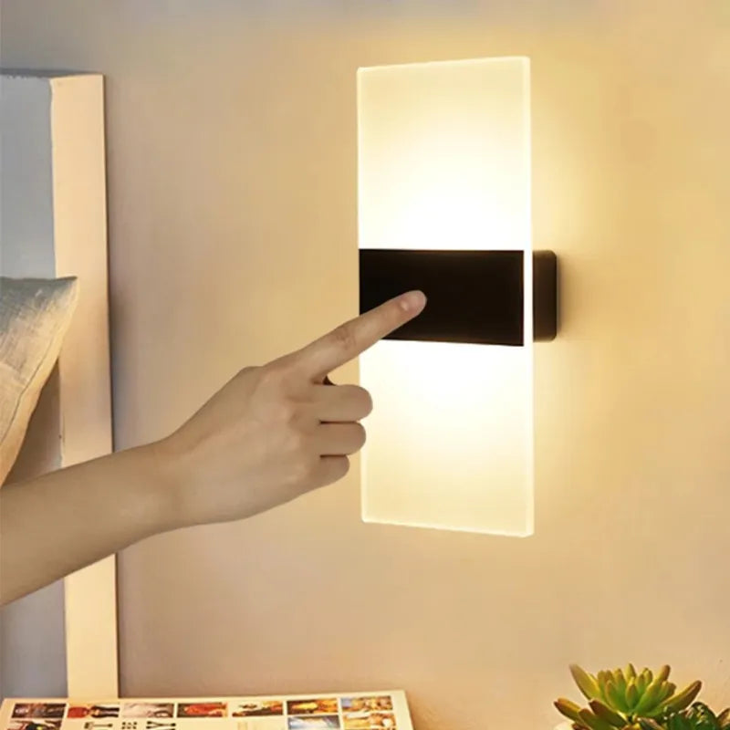 Arandela de Parede Sem fio LED Nordic Sconce – Sensor de Movimento e Toque, Recarregável USB
