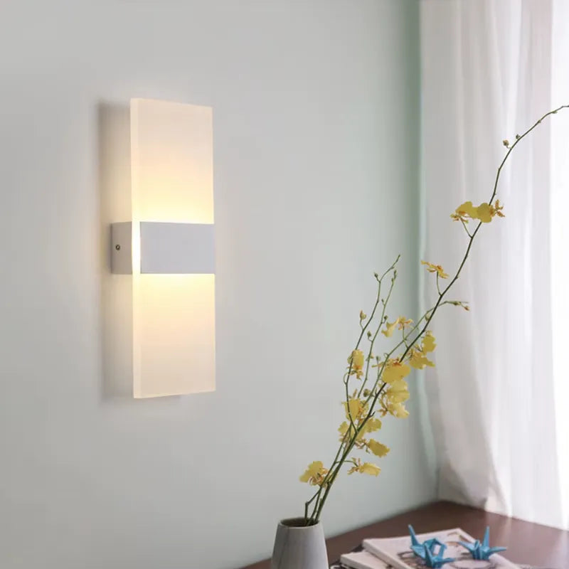 Arandela de Parede Sem fio LED Nordic Sconce – Sensor de Movimento e Toque, Recarregável USB