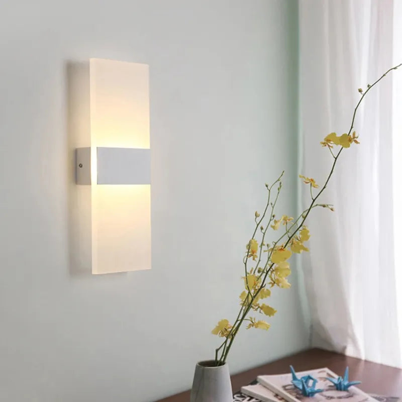 Arandela de Parede Sem fio LED Nordic Sconce – Sensor de Movimento e Toque, Recarregável USB