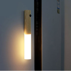 Luminária Sem Fio USB com Sensor de Movimento  Portátil